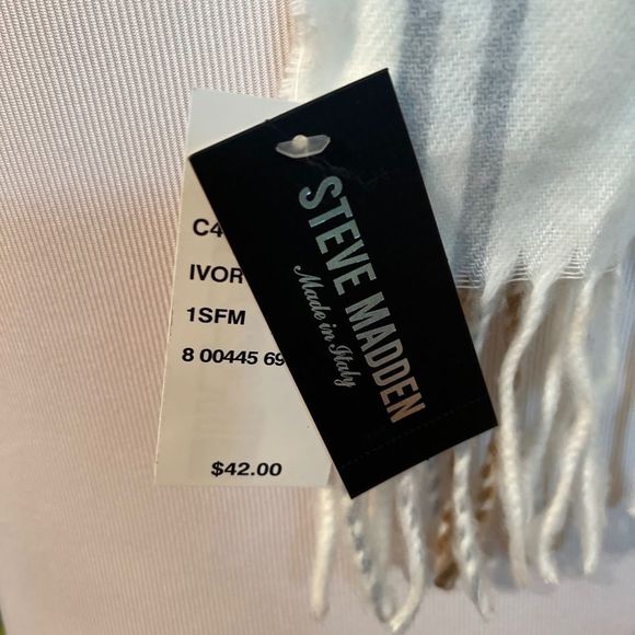 NWT Steve Madden Mid Weight Cozy Muffler Scarf with Fringe Ivory Gray‎ Beige - Picture 7 of 7